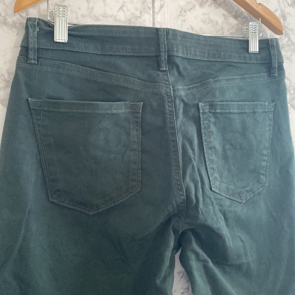 Ann Taylor | Loft | Curvy Skinny | Color: Forest Green - Picture 6 of 14